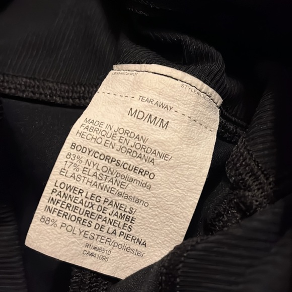 Under Armour Capri Joggers Fitted Black - Picture 6 of 6